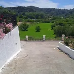 Niko\'S Blue Villa In Kavvadades